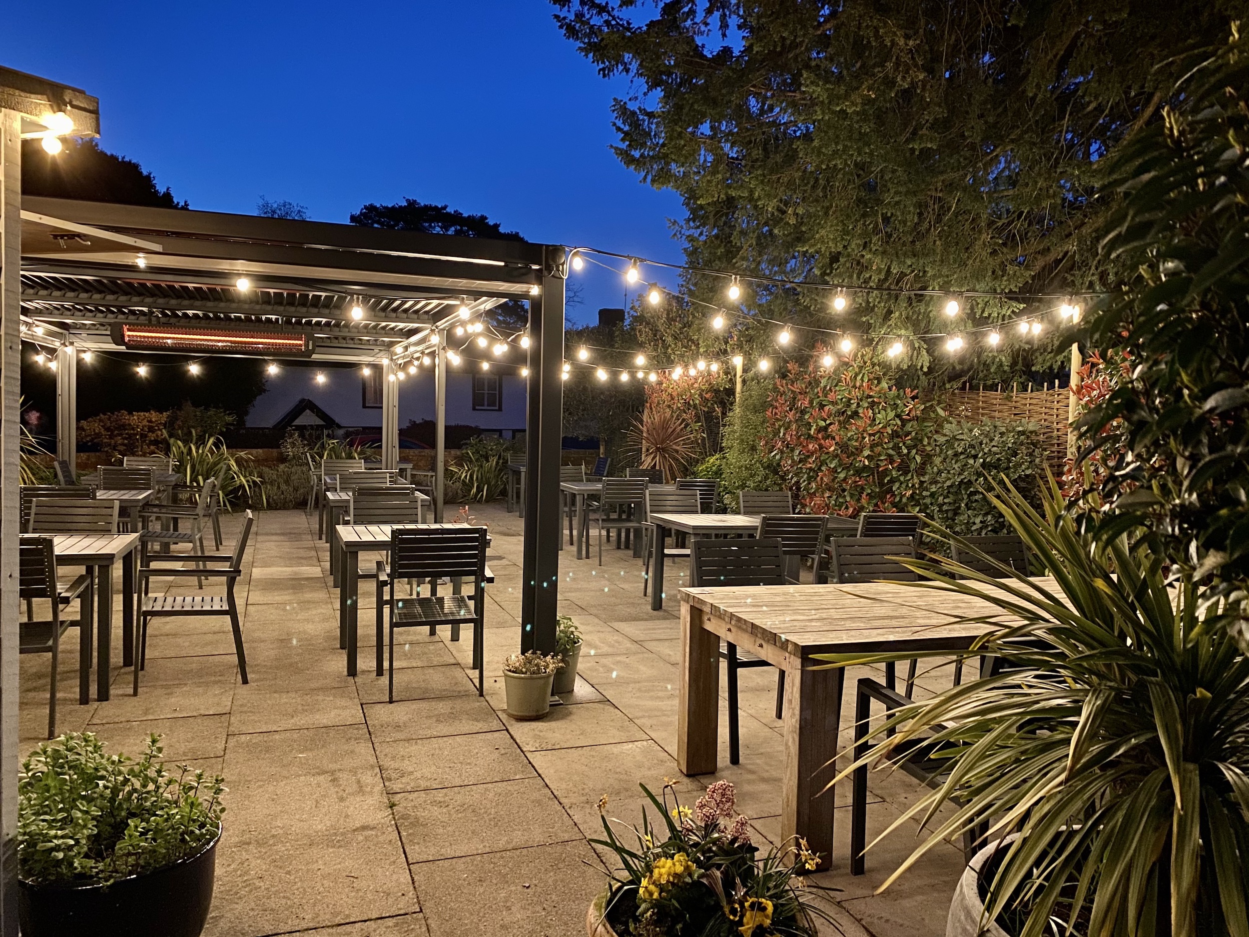 Outdoor dining and drinking in Hertfordshire